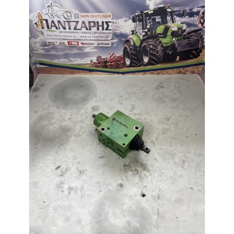 ΠΛΑΚΑ ΧΕΙΡΙΣΤΗΡΙΟΥ ΜΑΧΑΙΡΙΟΥ DEUTZ FAHR 1302-1322-36.10 ΠΑΝΩ-ΚΑΤΩ
